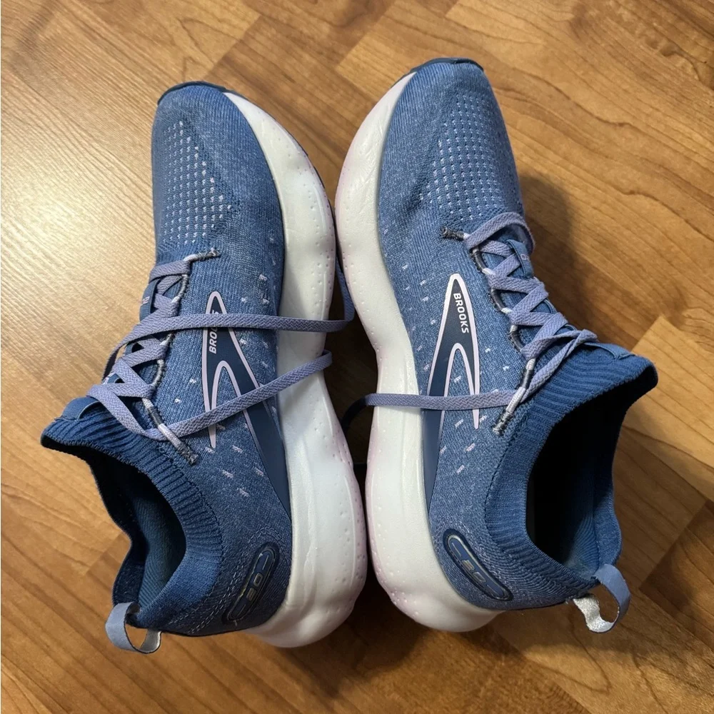 Brooks Navy Blue Knit Running Shoe Interior with Size Label